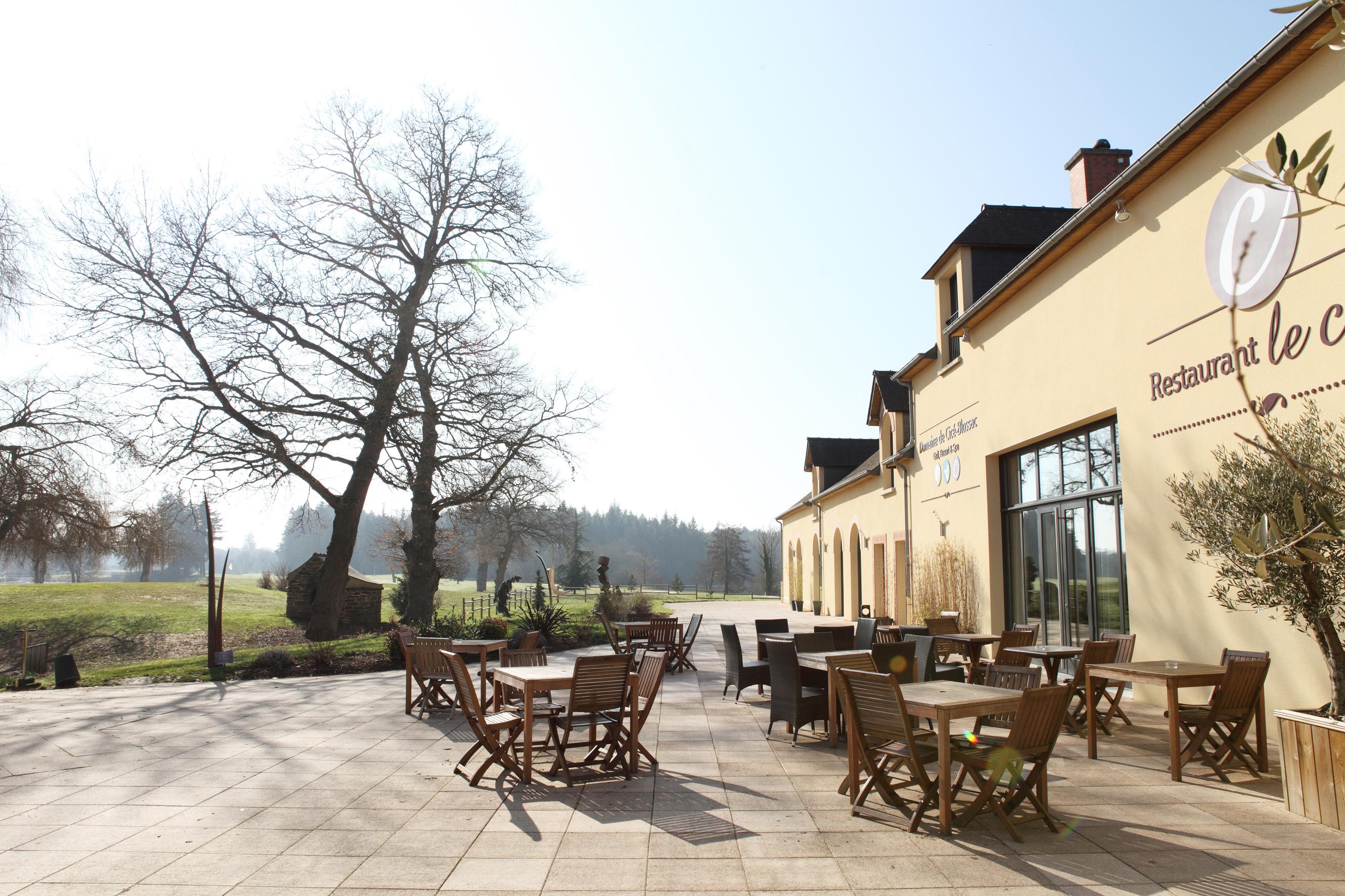 Domaine De Cice-Blossac, Resort Spa & Golf Bruz Bagian luar foto