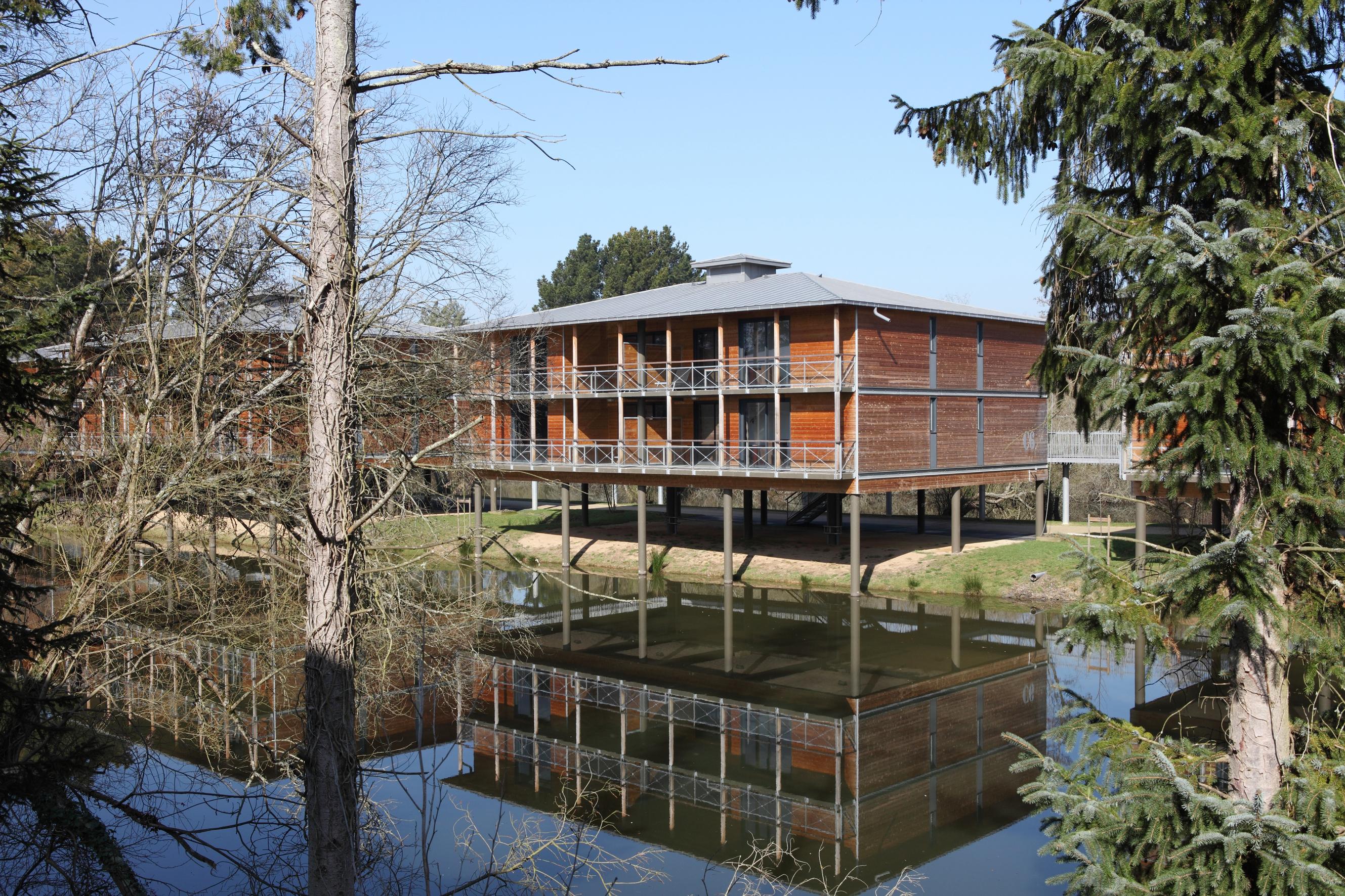 Domaine De Cice-Blossac, Resort Spa & Golf Bruz Bagian luar foto