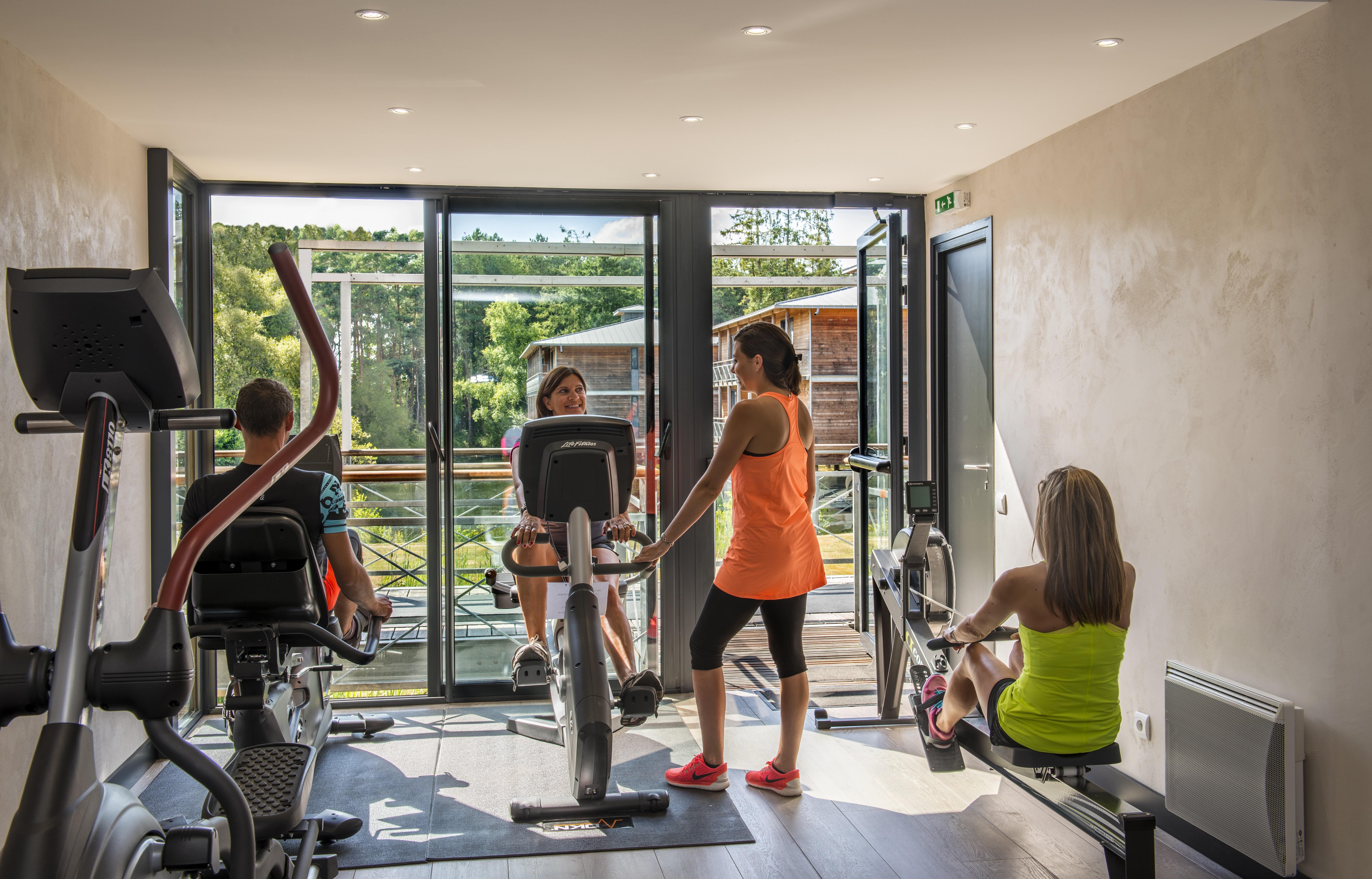 Domaine De Cice-Blossac, Resort Spa & Golf Bruz Bagian luar foto