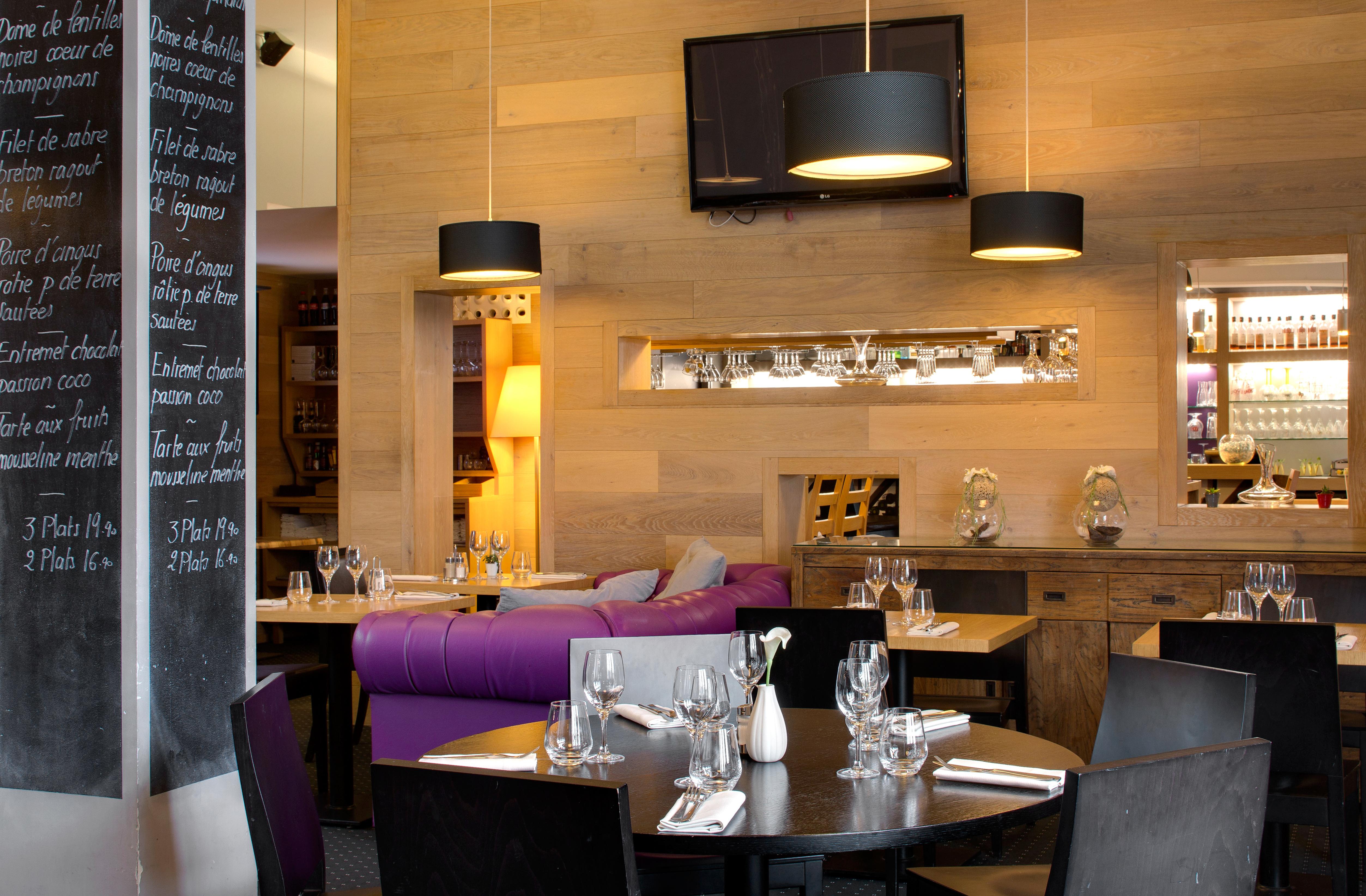 Domaine De Cice-Blossac, Resort Spa & Golf Bruz Bagian luar foto