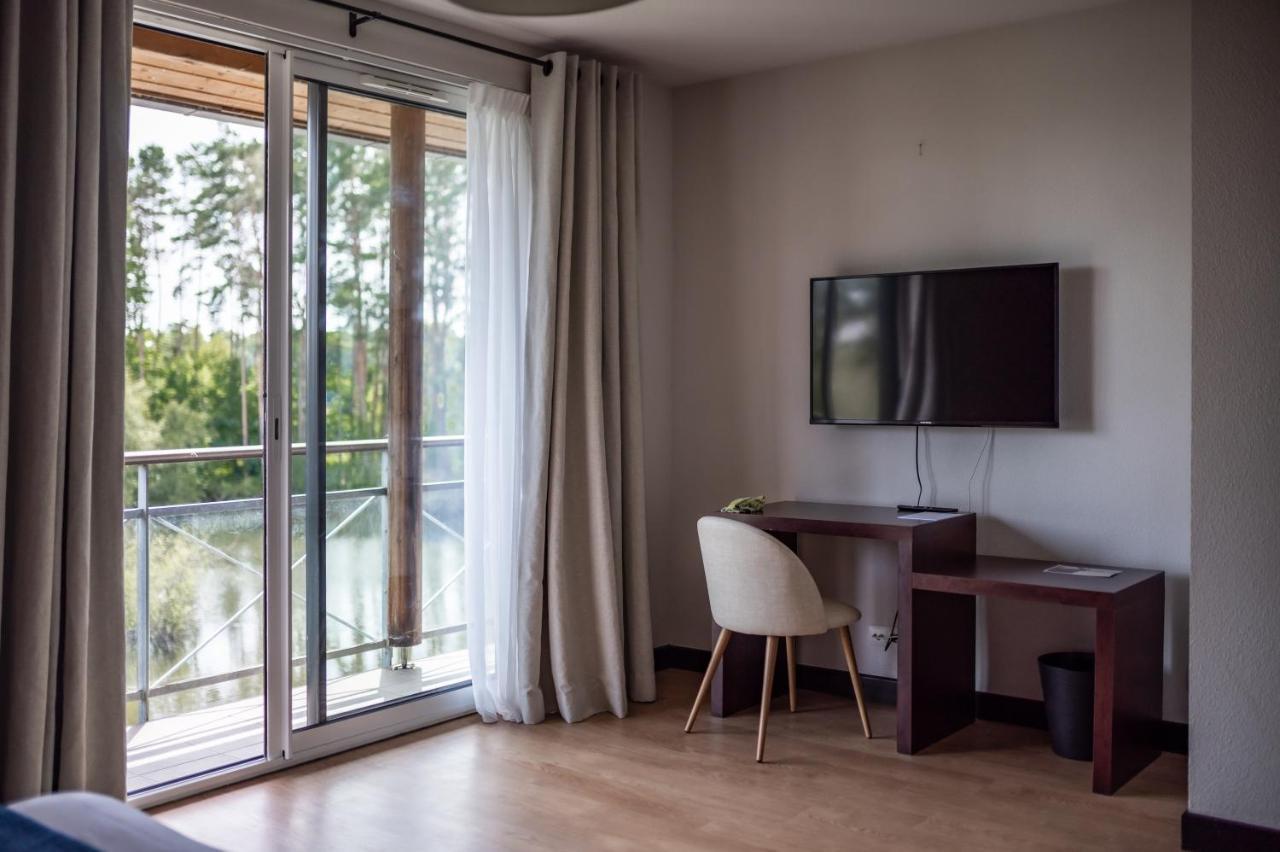 Domaine De Cice-Blossac, Resort Spa & Golf Bruz Bagian luar foto