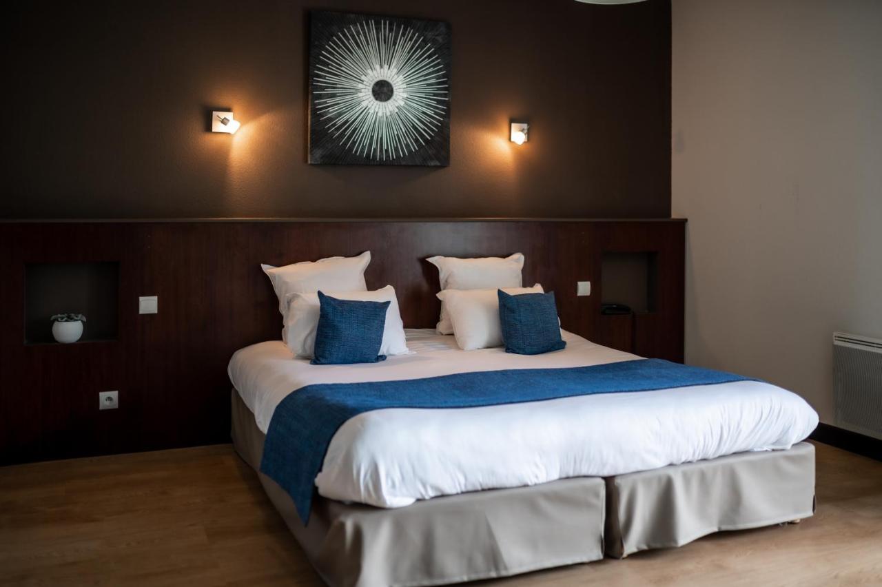 Domaine De Cice-Blossac, Resort Spa & Golf Bruz Bagian luar foto