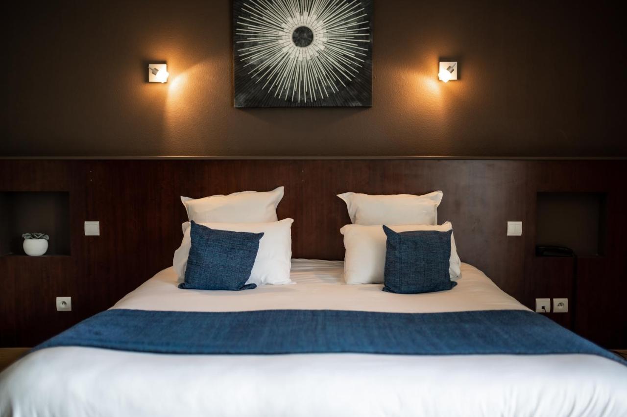 Domaine De Cice-Blossac, Resort Spa & Golf Bruz Bagian luar foto