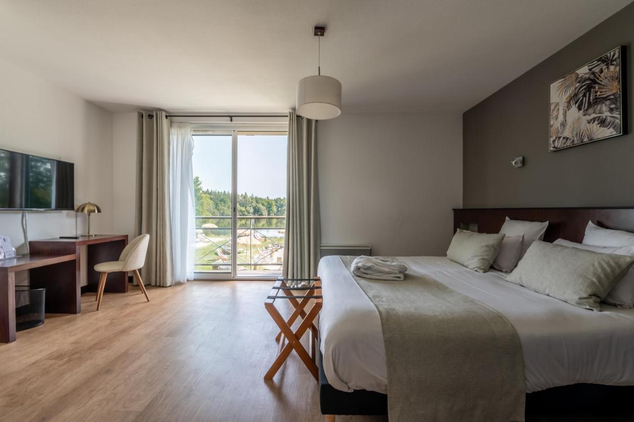 Domaine De Cice-Blossac, Resort Spa & Golf Bruz Bagian luar foto