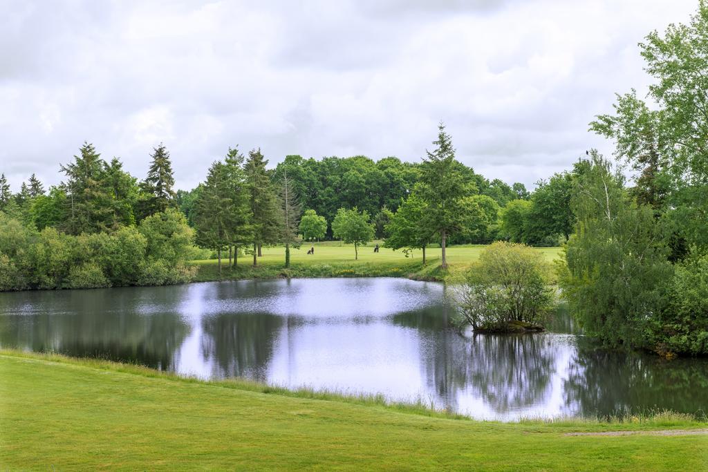 Domaine De Cice-Blossac, Resort Spa & Golf Bruz Bagian luar foto