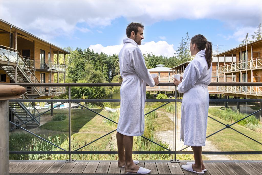 Domaine De Cice-Blossac, Resort Spa & Golf Bruz Bagian luar foto
