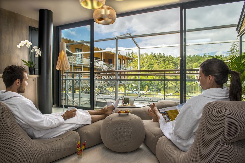 Domaine De Cice-Blossac, Resort Spa & Golf Bruz Bagian luar foto